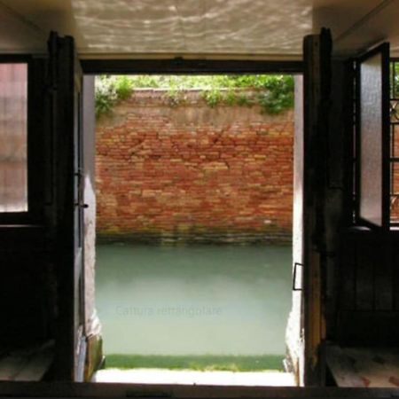 Walk On The Water ✧ 5 Minutes To Rialto Bridge Apartment เวนิส ภายนอก รูปภาพ