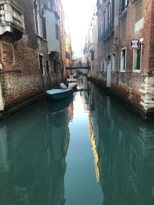 Walk On The Water ✧ 5 Minutes To Rialto Bridge Apartment เวนิส ภายนอก รูปภาพ