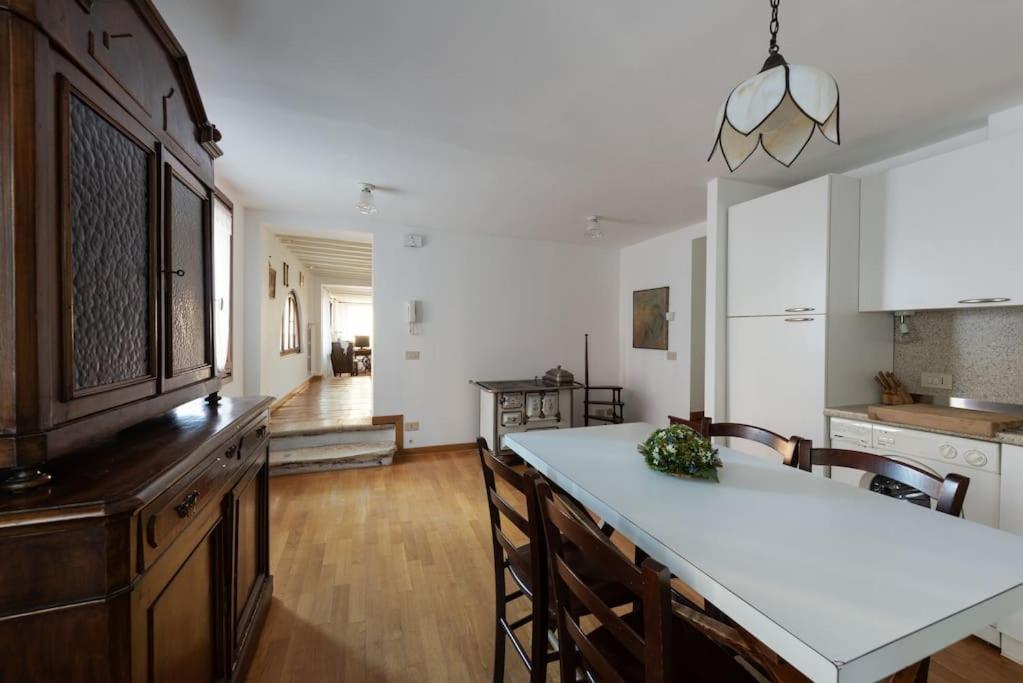 Walk On The Water ✧ 5 Minutes To Rialto Bridge Apartment เวนิส ภายนอก รูปภาพ